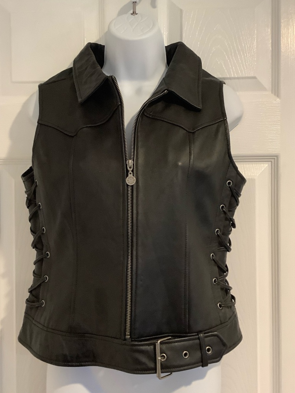 THALIA SODI Black 100% Leather Lace Up Motorcycle Rocker Glam Moto Vest M